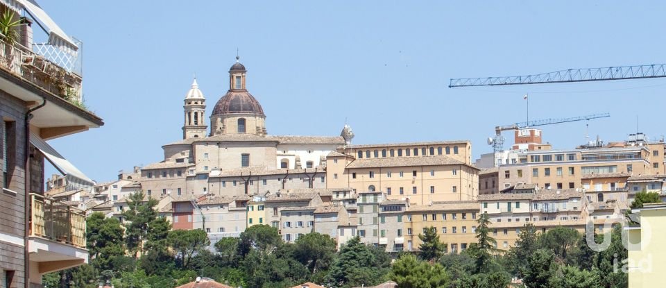 Appartamento 11 locali di 173 m² a Macerata (62100)