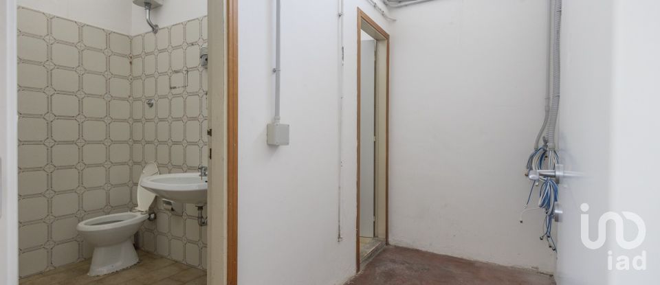 Negozio / locale commerciale di 247 m² in Osimo (60027)