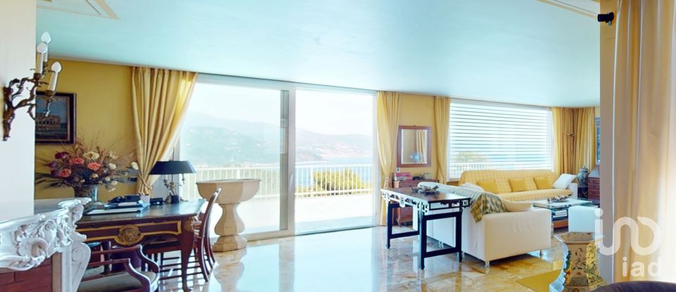 Loft 11 locali di 280 m² a Arenzano (16011)