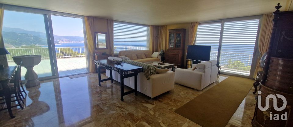 Loft 11 locali di 280 m² a Arenzano (16011)