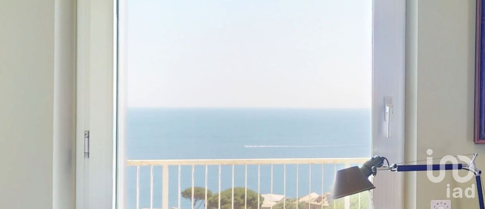 Loft 11 locali di 280 m² a Arenzano (16011)