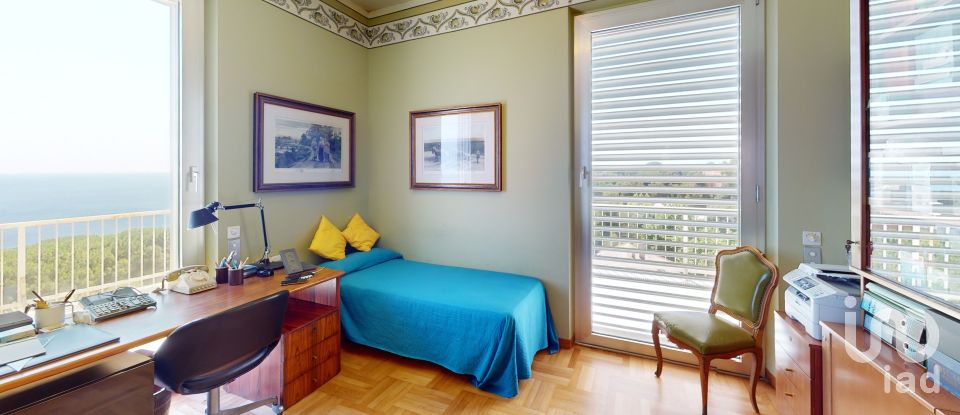 Loft 11 locali di 280 m² a Arenzano (16011)