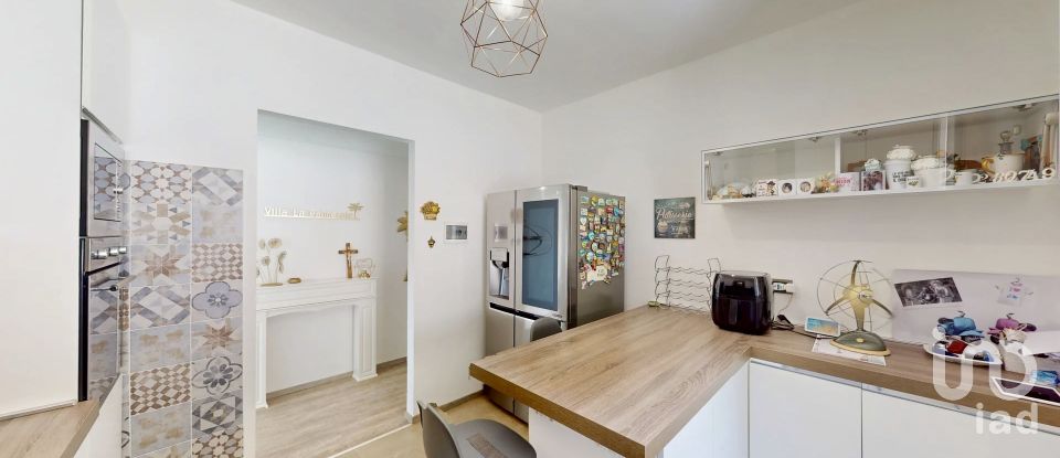 Apartment 5 rooms of 119 m² in Genova (16157)