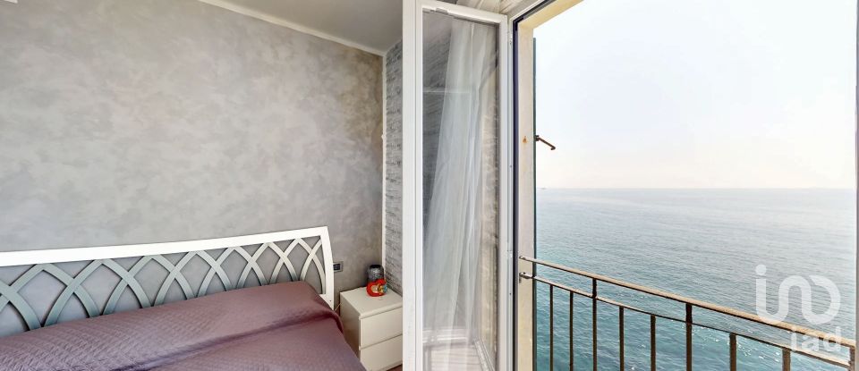 Apartment 5 rooms of 119 m² in Genova (16157)