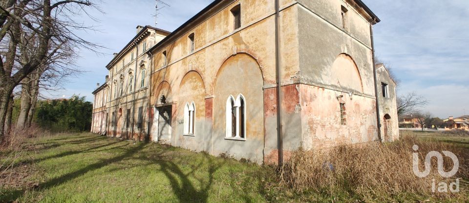 Costruzione di 2.533 m² in Castel d'Ario (46033)