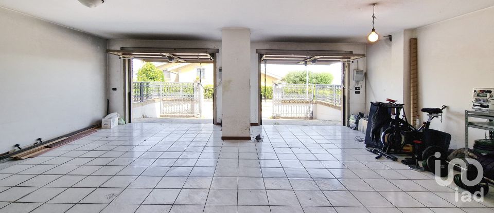 Casale 7 locali di 275 m² in Recanati (62019)