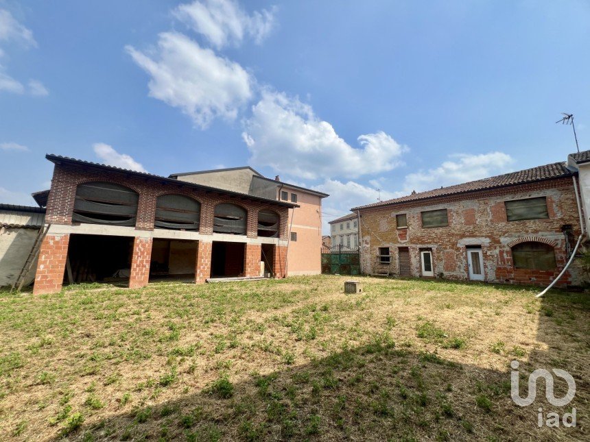 Country home 10 rooms of 437 m² in Masio (15024)