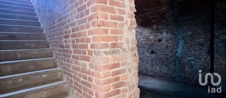 Country home 10 rooms of 437 m² in Masio (15024)