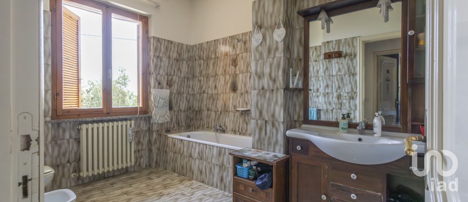 Apartment 7 rooms of 186 m² in Civitanova Marche (62012)