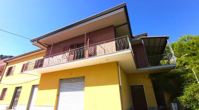 House 16 rooms of 500 m² in Aiello Calabro (87031)