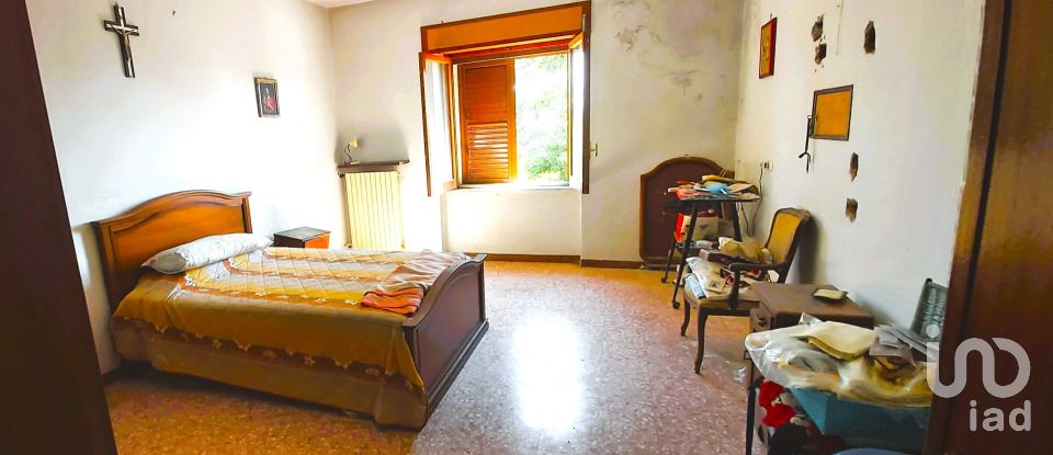 House 16 rooms of 500 m² in Aiello Calabro (87031)