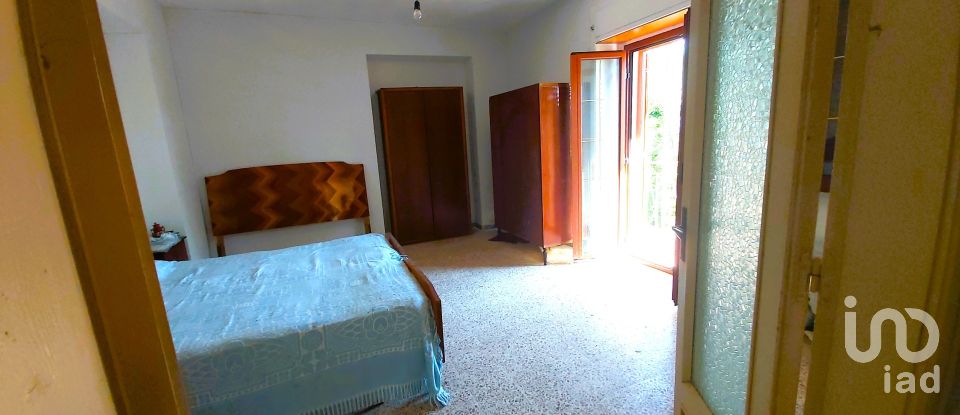 House 16 rooms of 500 m² in Aiello Calabro (87031)