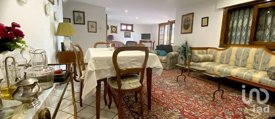 Casa indipendente 9 locali di 257 m² in Massarosa (55054)