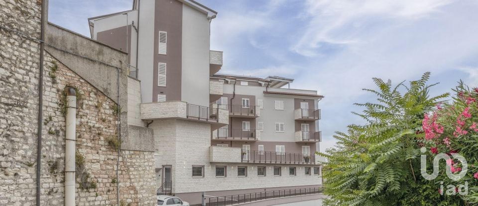 Appartamento 0 locali di 100 m² a Castelfidardo (60022)