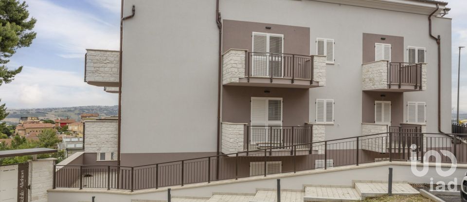 Appartamento 0 locali di 100 m² a Castelfidardo (60022)
