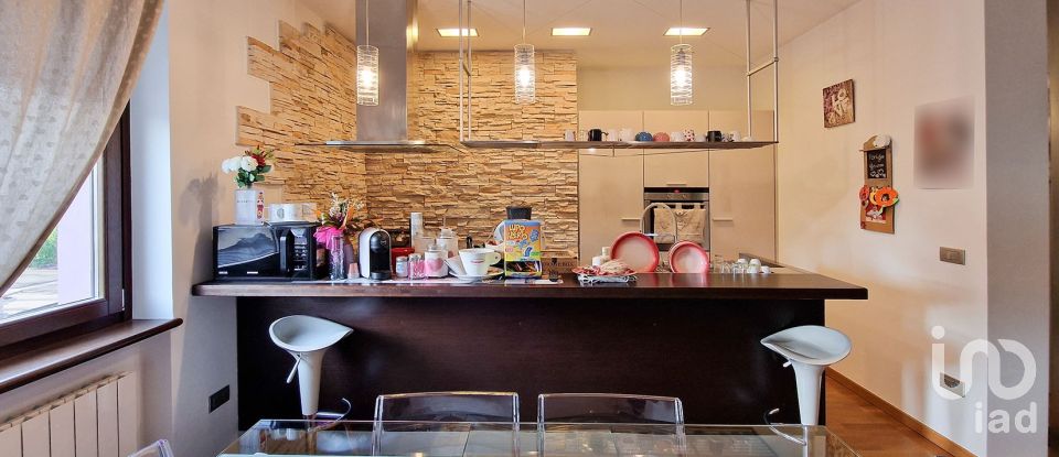 Apartment 5 rooms of 140 m² in Montecosaro (62010)