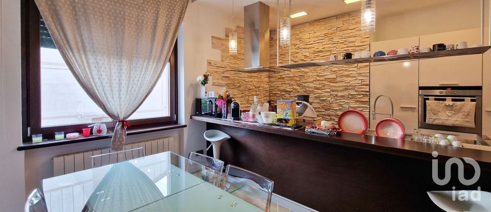 Apartment 5 rooms of 140 m² in Montecosaro (62010)