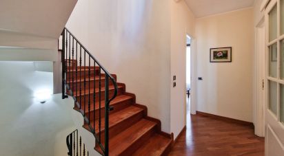 Casale 7 locali di 275 m² in Recanati (62019)