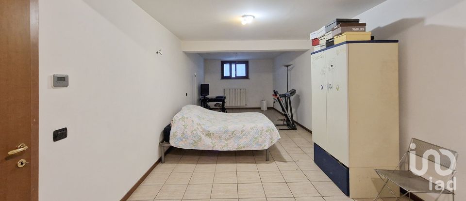 Casale 7 locali di 275 m² in Recanati (62019)
