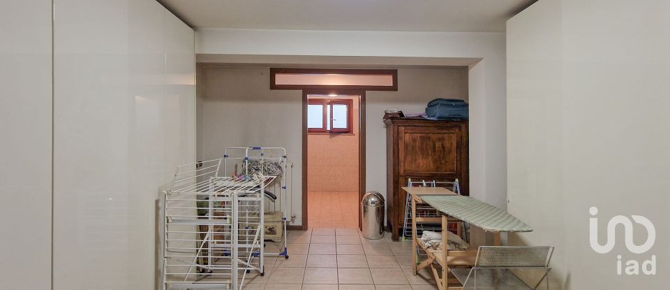Casale 7 locali di 275 m² in Recanati (62019)