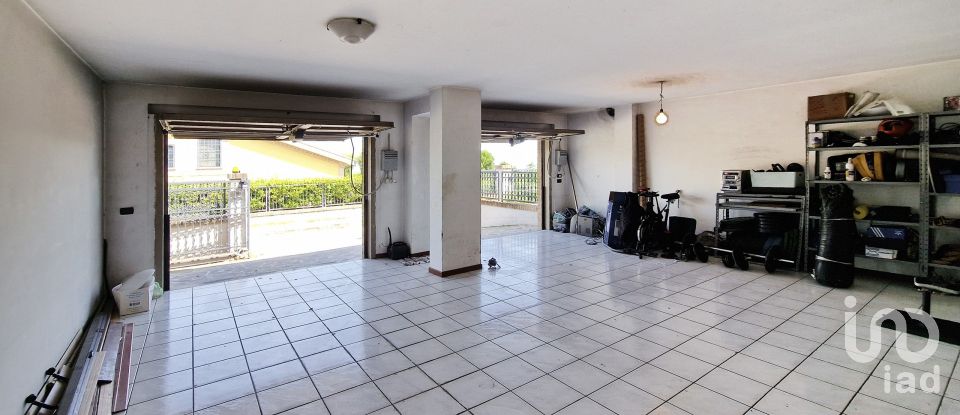 Casale 7 locali di 275 m² in Recanati (62019)