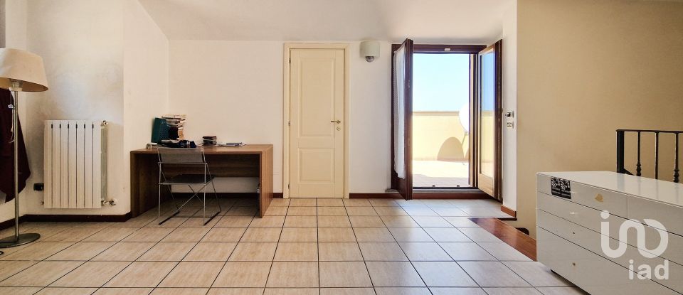 Casale 7 locali di 275 m² in Recanati (62019)