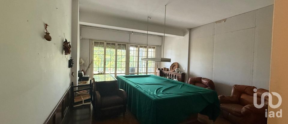 Farm 27 rooms of 1,000 m² in Arezzo (52100)