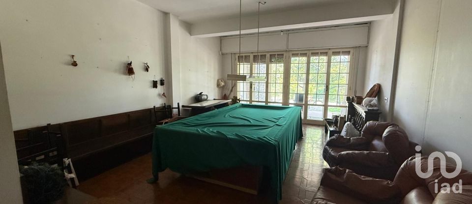 Farm 27 rooms of 1,000 m² in Arezzo (52100)