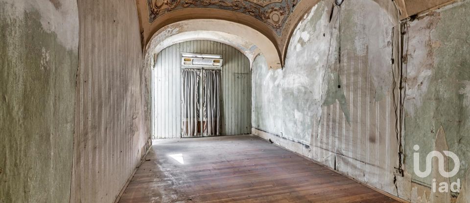 Costruzione di 275 m² in Vernante (12019)