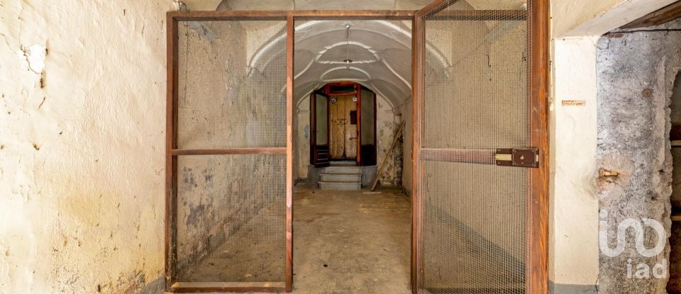 Costruzione di 275 m² in Vernante (12019)