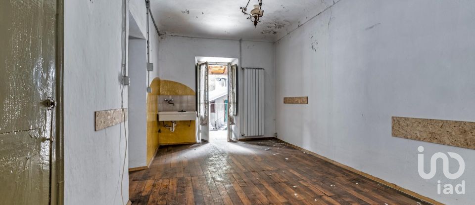 Costruzione di 275 m² in Vernante (12019)