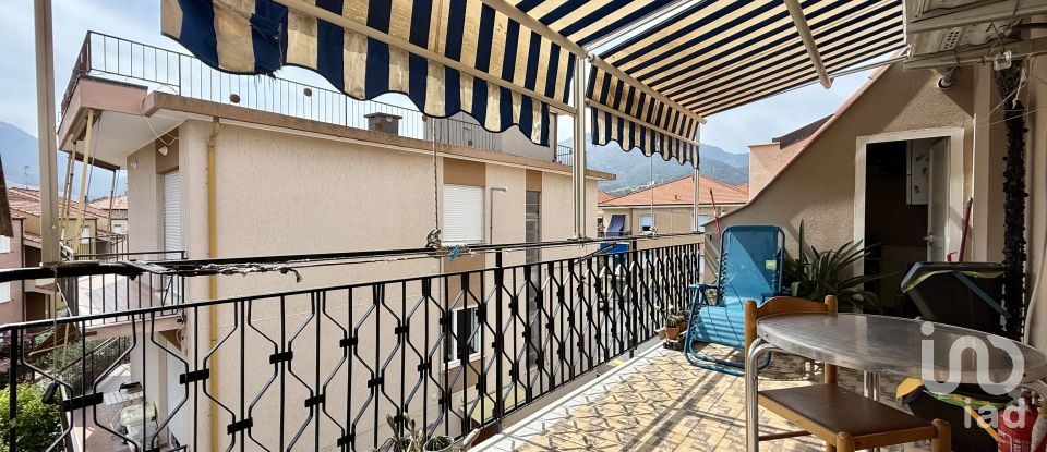 Trilocale di 82 m² a Loano (17025)