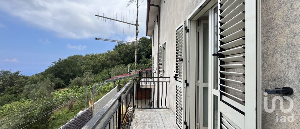 Casa indipendente 5 locali di 251 m² in - (87030)