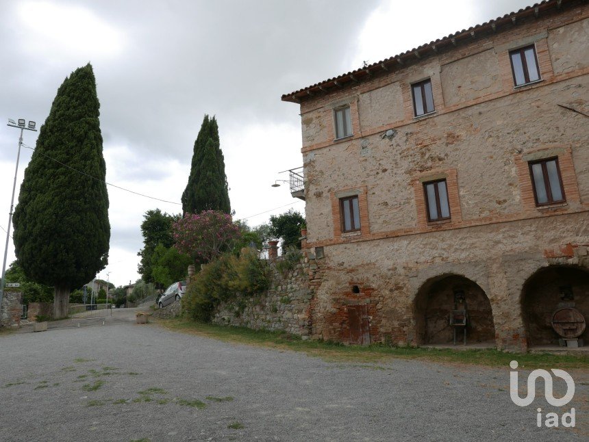 Townhouse 7 rooms of 227 m² in Panicale (06064)