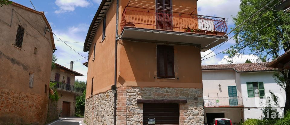 Townhouse 7 rooms of 227 m² in Panicale (06064)
