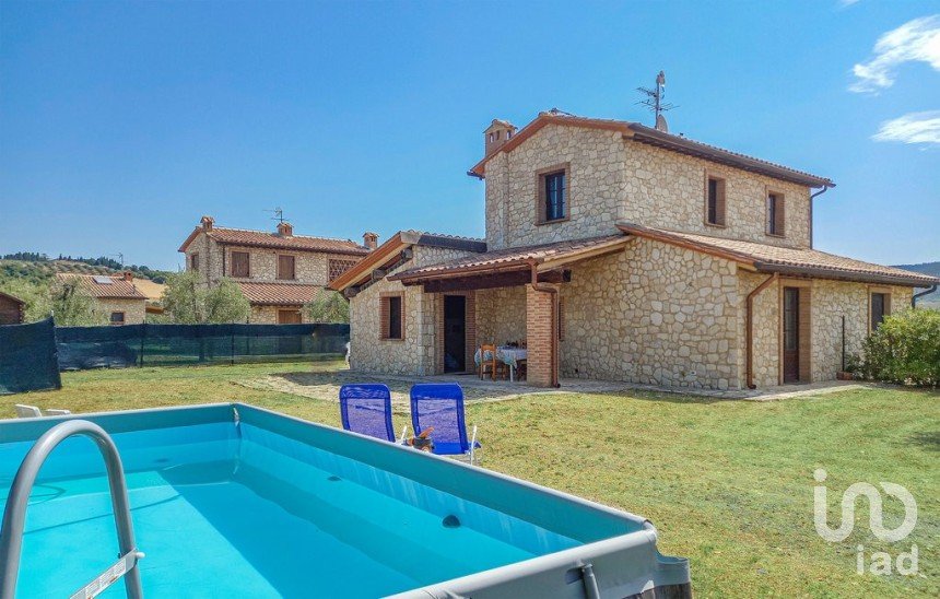 Casa indipendente / Villa 4 locali di 115 m² in Volterra (56048)