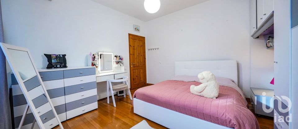 House 8 rooms of 343 m² in Portomaggiore (44015)