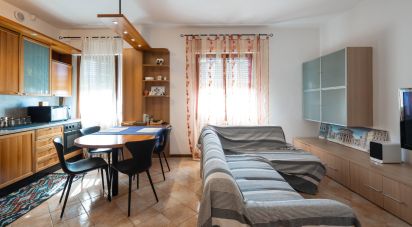 Four-room apartment of 107 m² in Brescia (25132)
