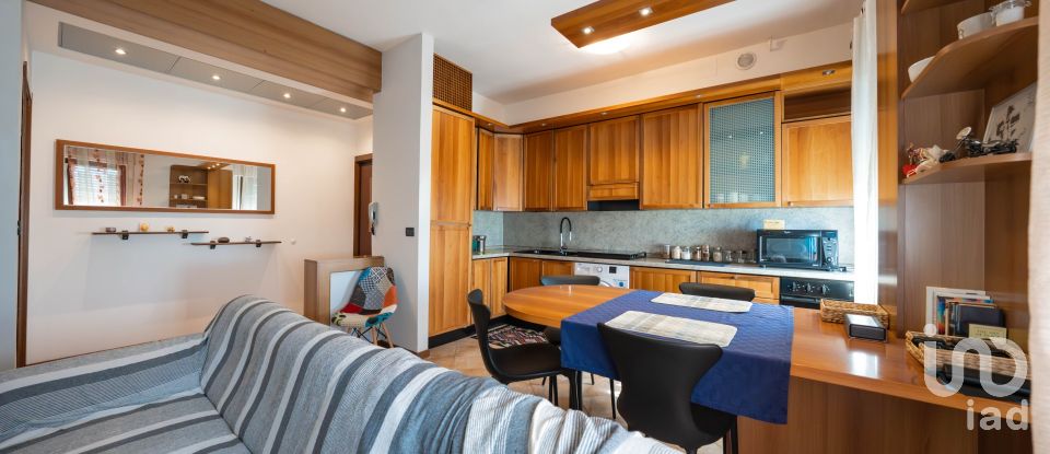 Four-room apartment of 107 m² in Brescia (25132)