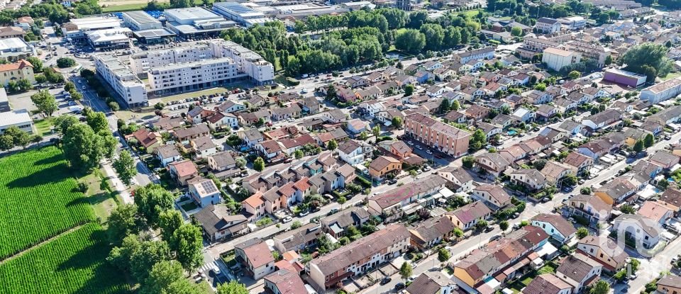 Four-room apartment of 107 m² in Brescia (25132)