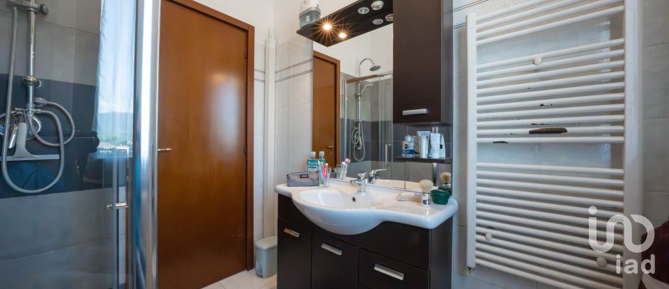 Four-room apartment of 107 m² in Brescia (25132)