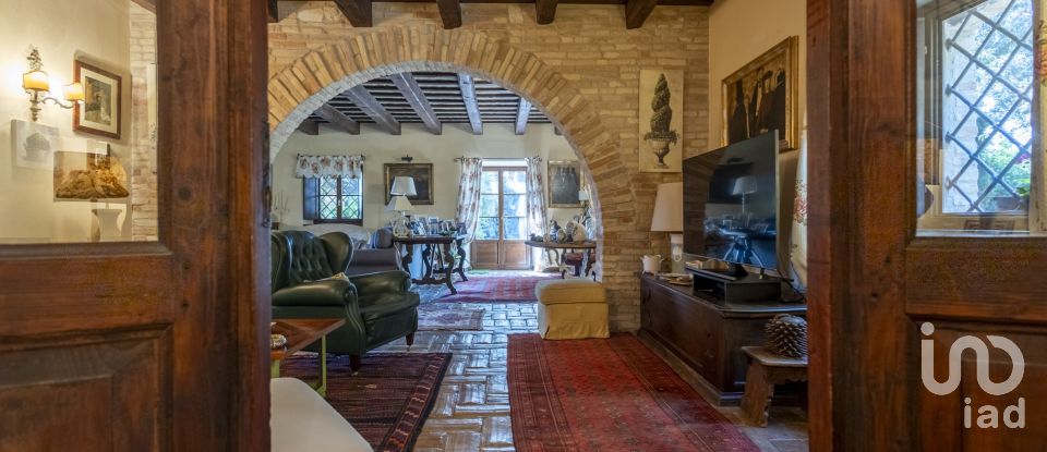 Casale 14 locali di 400 m² in Porto Recanati (62017)