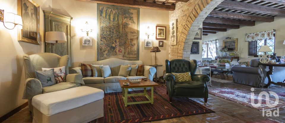 Casale 14 locali di 400 m² in Porto Recanati (62017)