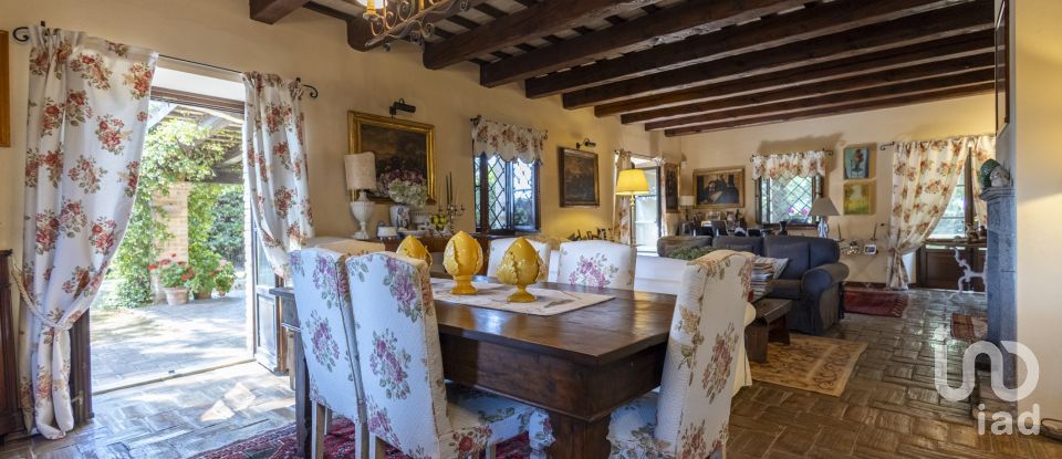 Casale 14 locali di 400 m² in Porto Recanati (62017)