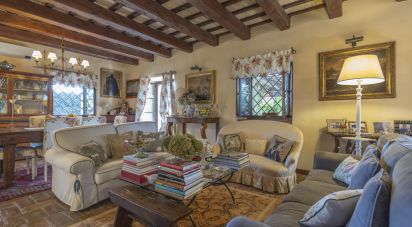 Casale 14 locali di 400 m² in Porto Recanati (62017)