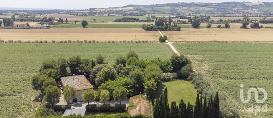 Casale 14 locali di 400 m² in Porto Recanati (62017)