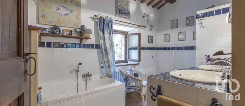 Casale 14 locali di 400 m² in Porto Recanati (62017)