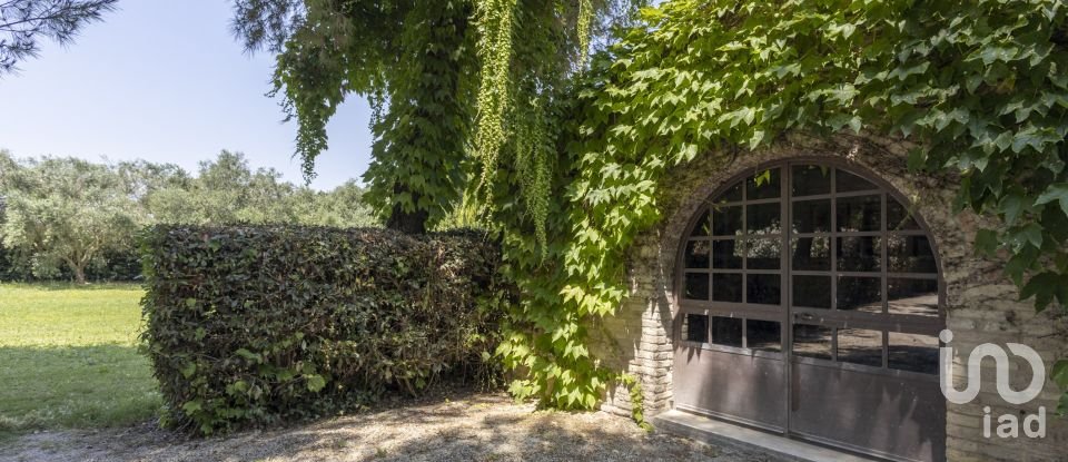 Casale 14 locali di 400 m² in Porto Recanati (62017)