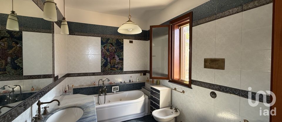 Farm 0 rooms of 452 m² in Cefalù (90015)