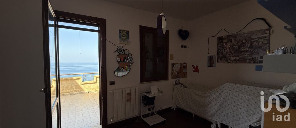 Farm 0 rooms of 452 m² in Cefalù (90015)